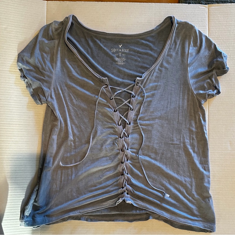 American Eagle Outfitters Soft & Sexy Lace-Up Tee - Gray sz large